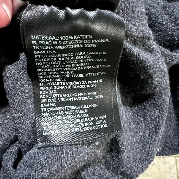 H&m US 8-10 Girls Long Sleeve Sweater Grey Gray With Black Sequin Star Detail - Picture 12 of 15